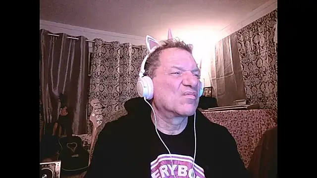 coryassman online show from December 13, 2024, 12:39 pm