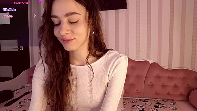 Snapshot of AliceNikke chatting on December 15, 2024, 8:25 pm AliceNikke online show from December 15, 2024, 8:25 pm