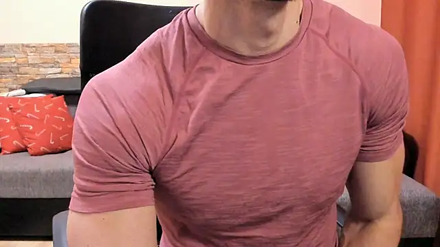 Snapshot of HotHunkTrainer chatting on February 8, 2026, 9:56 am HotHunkTrainer online show from February 8, 2026, 9:56 am