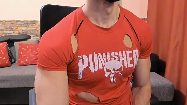 Snapshot of HotHunkTrainer chatting on February 11, 2026, 8:52 am HotHunkTrainer online show from February 11, 2026, 8:52 am