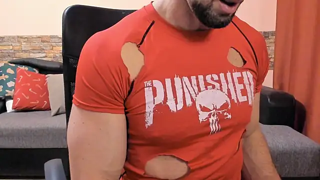 Snapshot of HotHunkTrainer chatting on February 21, 2026, 9:10 am HotHunkTrainer online show from February 21, 2026, 9:10 am