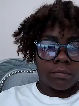 kaorysquirt online show from September 30, 2025, 4:23 pm