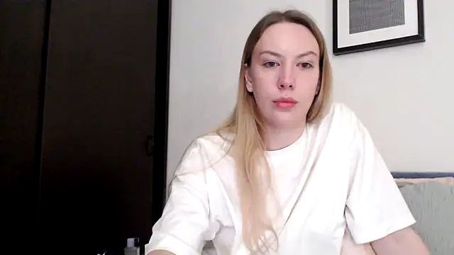 Snapshot of Scarlettford chatting on November 1, 2025, 4:31 pm Scarlettford online show from November 1, 2025, 4:31 pm