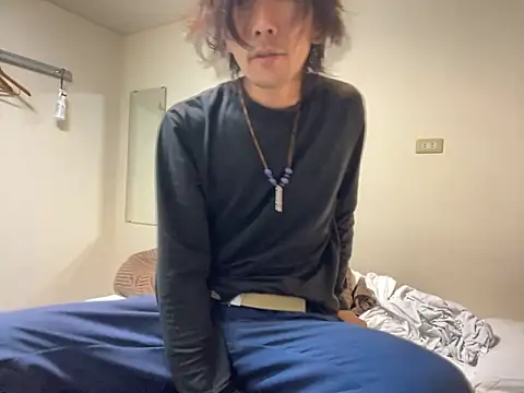 Snapshot of Katakuriko-Denpun chatting on November 5, 2025, 11:32 am Katakuriko-Denpun online show from November 5, 2025, 11:32 am