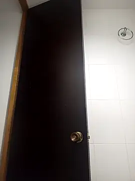 AnthonelaDuque online show from December 19, 2025, 11:39 am