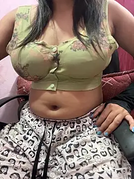 lallela online show from October 20, 2025, 8:31 pm