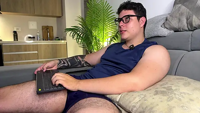 Snapshot of odin_blake chatting on March 1, 2026, 2:35 am odin blake online show from March 1, 2026, 2:35 am