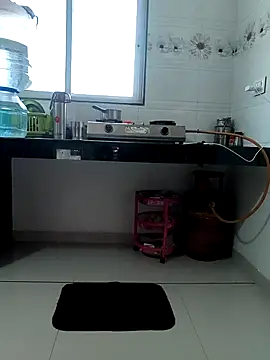 Snapshot of Selina_6 chatting on February 11, 2025, 12:16 pm Selina 6 online show from February 11, 2025, 12:16 pm