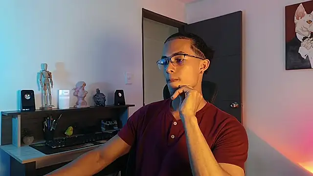 alejo x3 online show from October 7, 2025, 10:07 pm