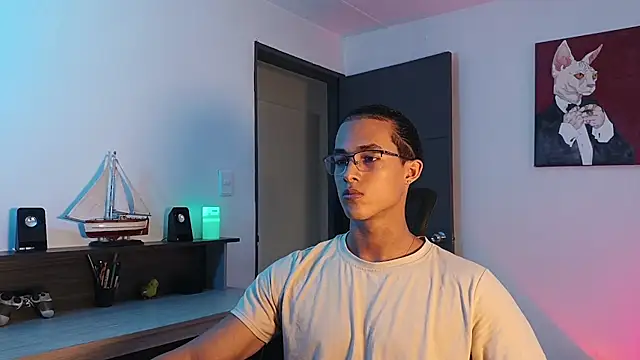 alejo x3 online show from November 29, 2025, 9:51 pm