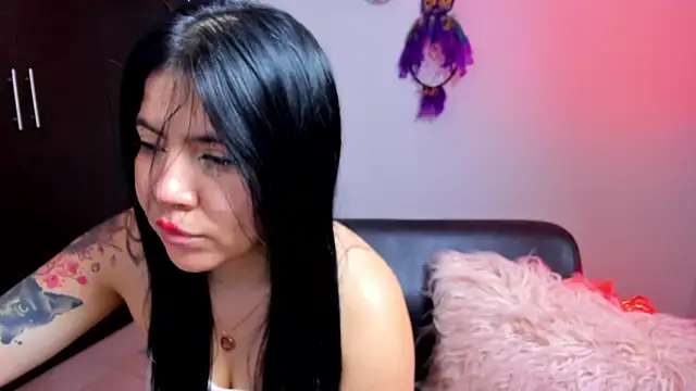 AilynRed online show from December 14, 2024, 7:07 am