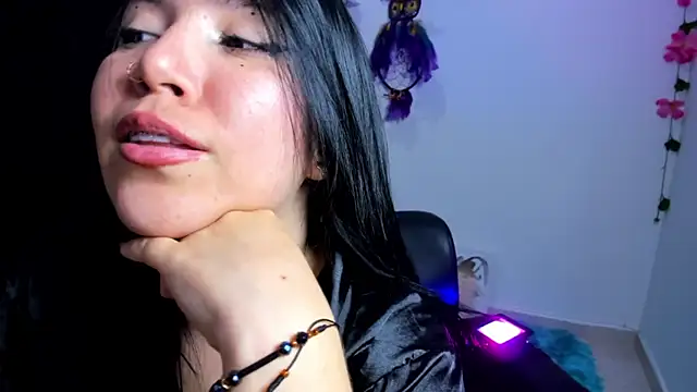 AilynRed online show from January 11, 2025, 4:48 am