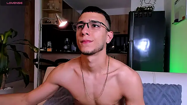 SymonPrince online show from October 9, 2025, 9:13 pm