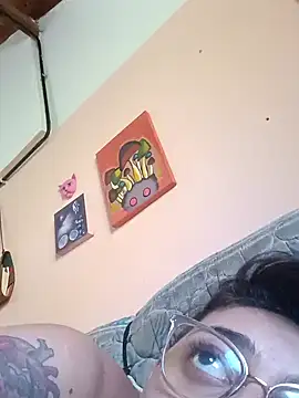 ConeNella online show from January 10, 2025, 6:49 pm