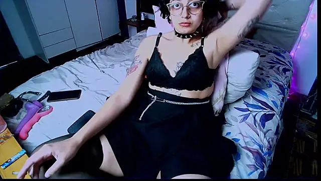 ConeNella online show from October 10, 2025, 5:23 pm