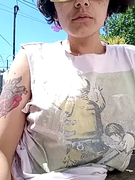 ConeNella online show from October 11, 2025, 4:49 pm