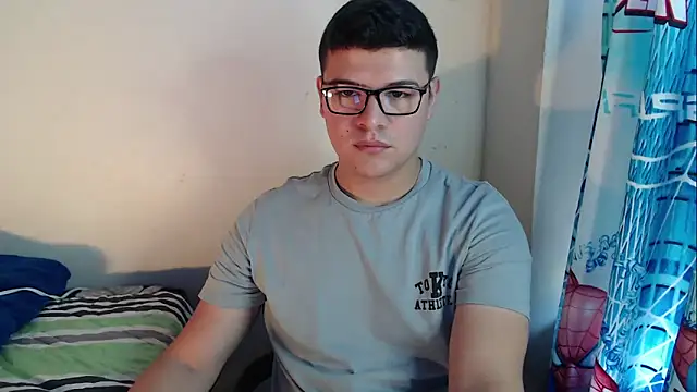 Snapshot of Plug_Control chatting on October 24, 2025, 4:03 pm Plug Control online show from October 24, 2025, 4:03 pm