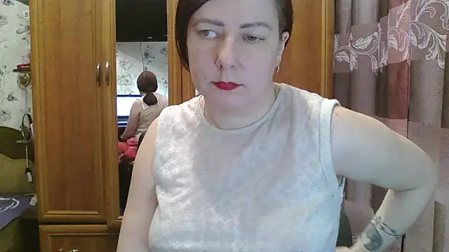 Snapshot of SophieNightAh chatting on February 1, 2025, 12:26 pm SophieNightAh online show from February 1, 2025, 12:26 pm