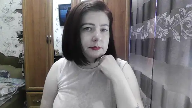 Snapshot of SophieNightAh chatting on September 14, 2025, 11:20 am SophieNightAh online show from September 14, 2025, 11:20 am