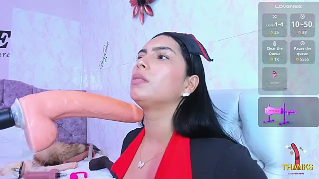 Snapshot of evelinn_belen chatting on February 2, 2026, 11:42 am evelinn belen online show from February 2, 2026, 11:42 am