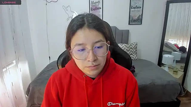 Amy joones online show from October 4, 2025, 3:54 pm