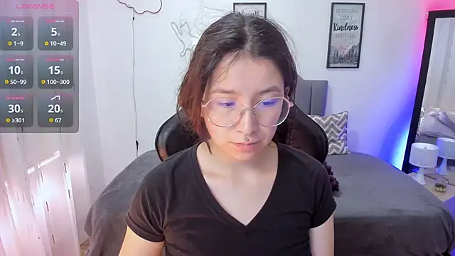 Amy joones online show from October 10, 2025, 12:37 pm