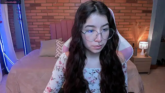Amy joones online show from June 1, 2026, 11:45 am
