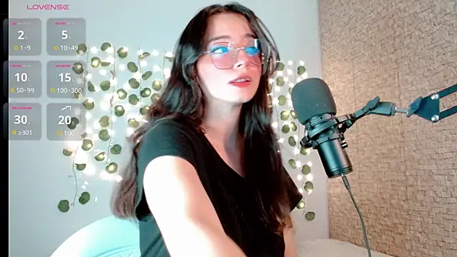 emma unu online show from December 4, 2024, 1:09 pm