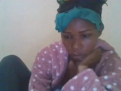 CharlotteDee online show from October 19, 2025, 6:03 am