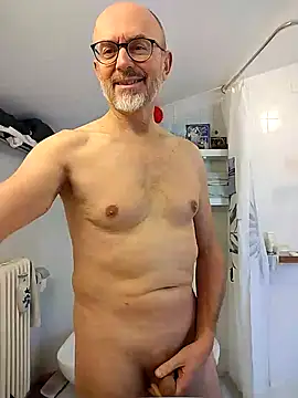 Snapshot of MadProfessor chatting on January 26, 2025, 8:36 am MadProfessor online show from January 26, 2025, 8:36 am