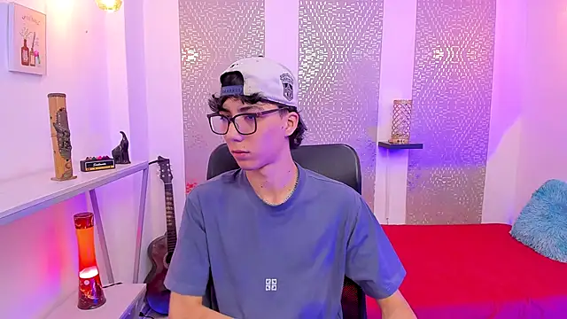 Snapshot of Nikolay_Gregori chatting on October 7, 2025, 4:20 am Nikolay Gregori online show from October 7, 2025, 4:20 am