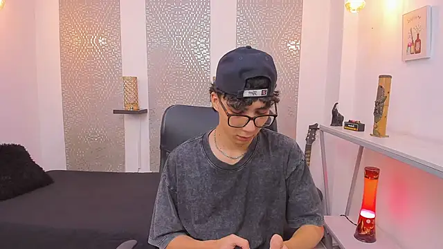 Snapshot of Nikolay_Gregori chatting on October 10, 2025, 4:33 am Nikolay Gregori online show from October 10, 2025, 4:33 am