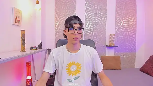 Snapshot of Nikolay_Gregori chatting on October 16, 2025, 4:13 am Nikolay Gregori online show from October 16, 2025, 4:13 am