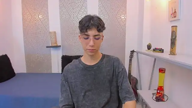 Snapshot of Nikolay_Gregori chatting on October 31, 2025, 4:24 am Nikolay Gregori online show from October 31, 2025, 4:24 am