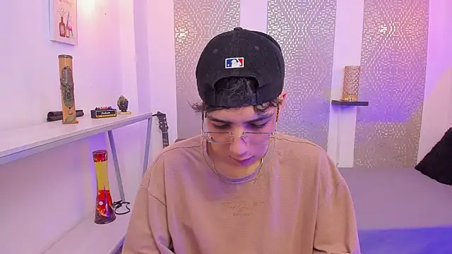 Snapshot of Nikolay_Gregori chatting on November 12, 2025, 4:13 am Nikolay Gregori online show from November 12, 2025, 4:13 am