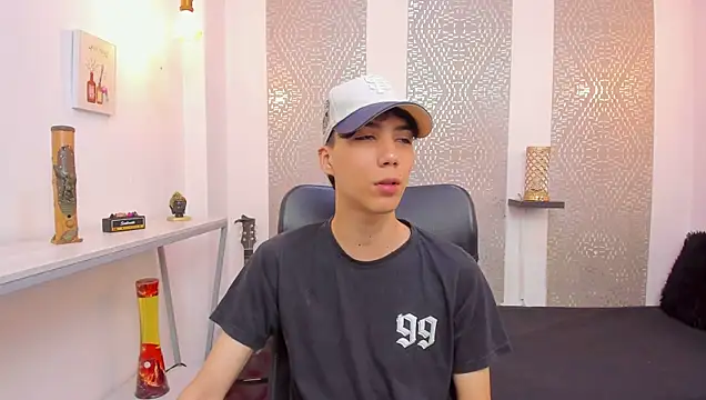 Nikolay Gregori online show from November 20, 2025, 4:34 am