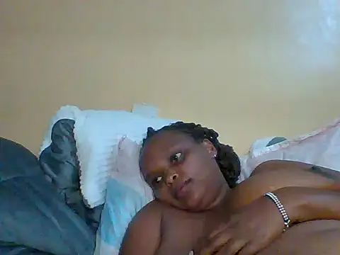 Sexxy-Shie online show from January 7, 2025, 9:14 pm