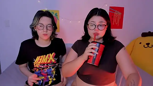 Snapshot of Gaby_Danna chatting on October 15, 2025, 12:00 am Gaby Danna online show from October 15, 2025, 12:00 am