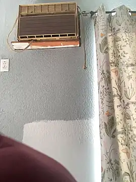 Snapshot of Miguel16i chatting on January 22, 2025, 9:32 pm Miguel16i online show from January 22, 2025, 9:32 pm