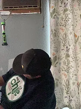 Snapshot of Miguel16i chatting on March 5, 2025, 9:59 pm Miguel16i online show from March 5, 2025, 9:59 pm