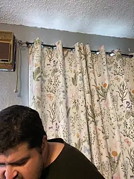 Snapshot of Miguel16i chatting on March 12, 2025, 5:07 pm Miguel16i online show from March 12, 2025, 5:07 pm