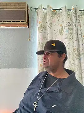 Snapshot of Miguel16i chatting on March 18, 2025, 6:26 pm Miguel16i online show from March 18, 2025, 6:26 pm