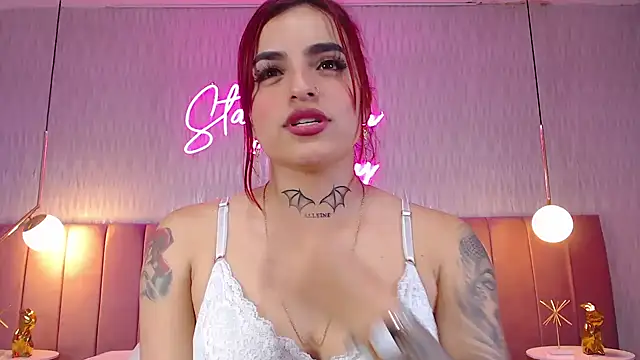 Snapshot of valeriee_millerr_ chatting on December 13, 2024, 7:32 pm valeriee millerr online show from December 13, 2024, 7:32 pm