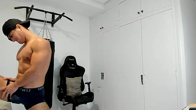 Snapshot of dan01_ chatting on January 17, 2026, 9:58 am dan01 online show from January 17, 2026, 9:58 am