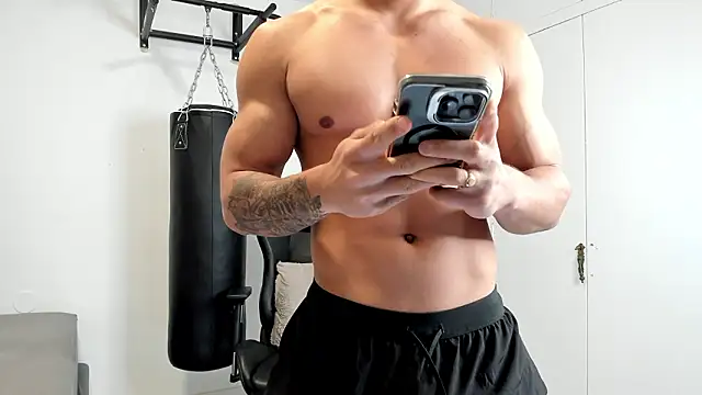 Snapshot of dan01_ chatting on February 21, 2026, 10:27 am dan01 online show from February 21, 2026, 10:27 am