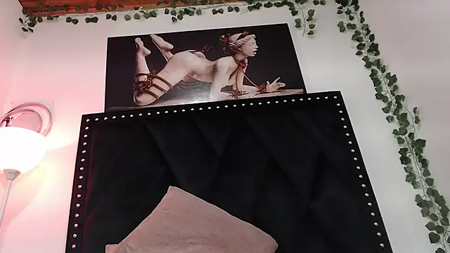 Snapshot of Eda_Bonne chatting on January 23, 2025, 6:35 pm Eda Bonne online show from January 23, 2025, 6:35 pm