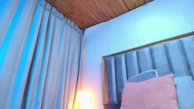 Eda Bonne online show from April 6, 2026, 11:33 am