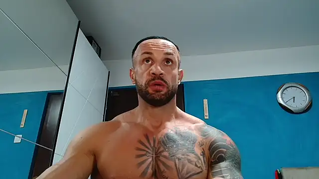 Magnificmuscles89 online show from October 5, 2025, 3:43 pm