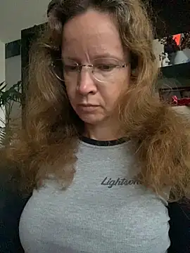 Snapshot of AnnikaRose chatting on October 8, 2025, 6:00 am AnnikaRose online show from October 8, 2025, 6:00 am