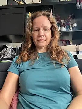 Snapshot of AnnikaRose chatting on October 28, 2025, 8:07 am AnnikaRose online show from October 28, 2025, 8:07 am